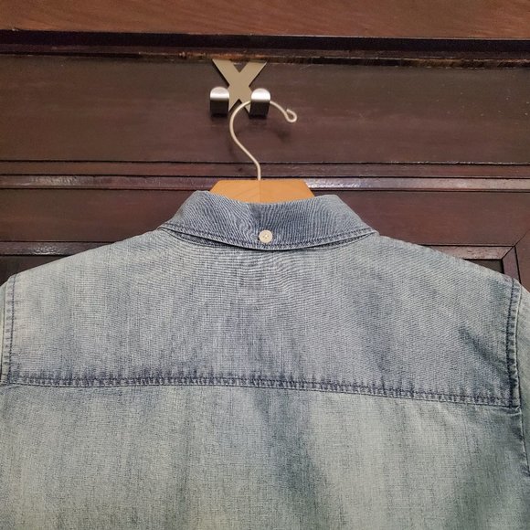 J Crew denim chambray Perfect Shirt with roll tab sleeves - Picture 4 of 10